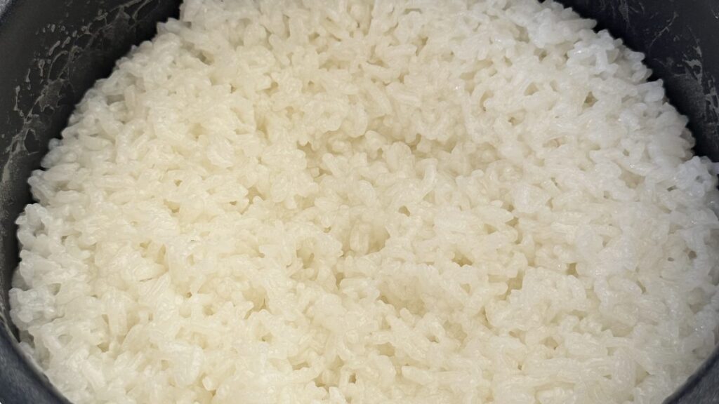 水を多めにして炊きあがったご飯の様子